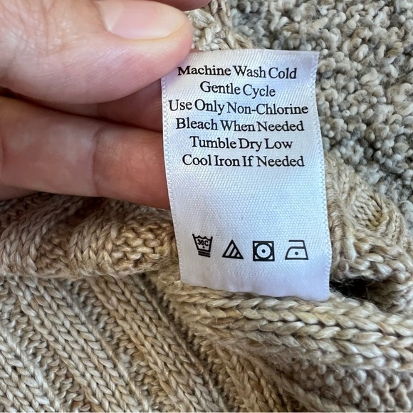 Coldwater Creek Cream Tan Long Sleeve Ribbed Turtleneck Sweater, Size Medium - Picture 5 of 6